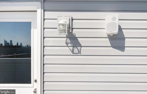 1937 4 St, Philadelphia PA 19140-2417 exterior