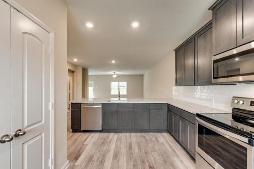 304 Lowery Oaks Trl, Fort Worth TX  76120-1722 exterior