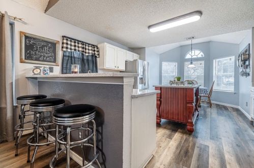 8828 Tigris Trl, Fort Worth, TX 76118-7307