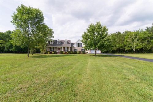 307 Karlee Dr, Lebanon, TN 37087-0215