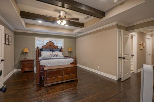 2021 Willowwisp, Taylor Lake Village TX  77586-3312 exterior