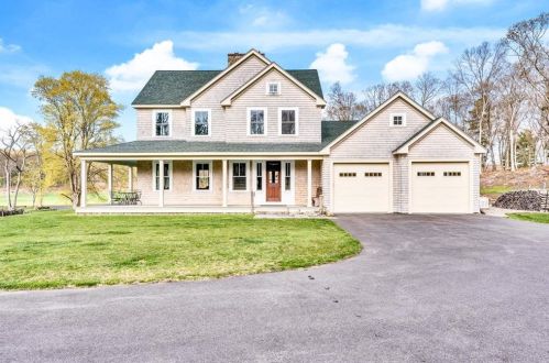 140 Evans Rd, Glocester, RI 02814-1561