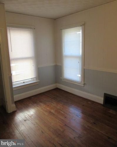 320 Middle St, Hanover PA 17331-3746 exterior