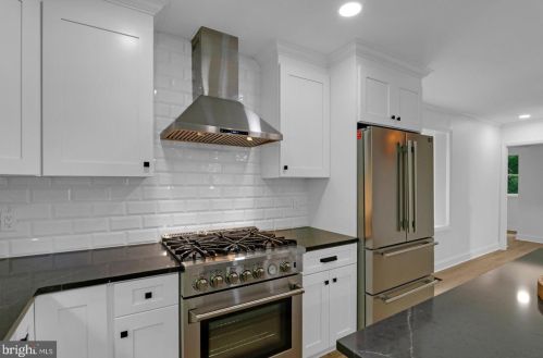 16 Stokes Ave, Camden NJ  08108-3337 exterior