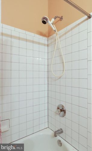 384 Turnberry Dr, Charles Town WV  25414-3930 exterior