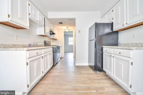 4371 Ensbrook Ln, Woodbridge, VA 22193-2649
