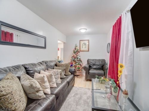 53 Sassafras St, Paterson NJ  07524-1733 exterior