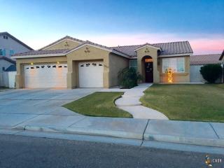 1213 D Hinojosa St, Calexico, CA 92231-3377