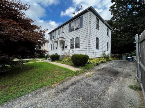 148 Yorktown Rd, North Kingstown, RI 02852-2125