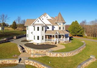 104 Summerfields Dr, Branchburg, NJ 08853-4030