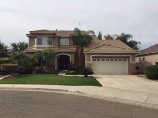 1802 Magnolia Ave, Clovis, CA 93619-4275