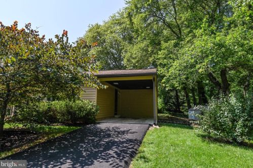 4728 Redfern Ct, Annandale, VA 22003-3922