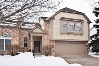 207 Lorraine Cir, Hanover Park, IL 60108-2548
