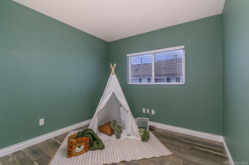 7825 Kittredge Cir, Englewood CO  80112-4644 exterior