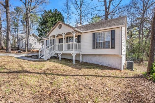 450 Azalea Dr, Stockbridge, GA 30281-1630