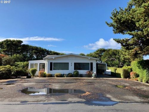 1601 Rhododendron Dr, Florence OR  97439-9307 exterior