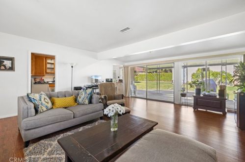 8239 Michigan Ave, Whittier, CA 90605-1024