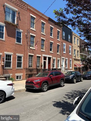 1608 10th St, Philadelphia, PA 19148-1102
