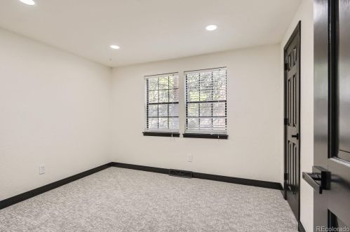 8526 Mineral Cir, Englewood CO 80112-2748 exterior