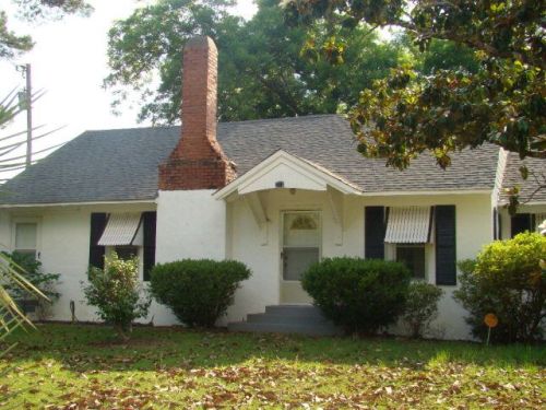 512 Martin Luther King Jr Dr, Sylvester, GA 31791-2638