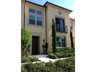50 City Stroll, Irvine CA  92620-3883 exterior