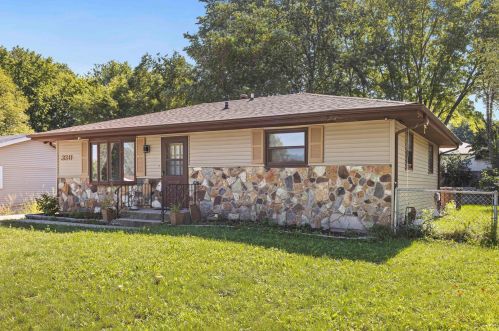 3311 Nadine Ave, Rockford, IL 61114-6017