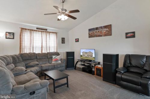 1030 Conner Bowers Rd, Hedgesville WV  25427-5474 exterior