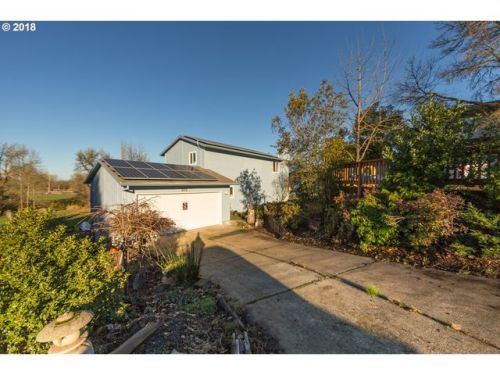 101 3rd St, Gaston, OR
