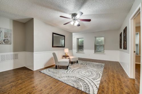 4044 Windy Crst Cir, Carrollton TX 75007 exterior