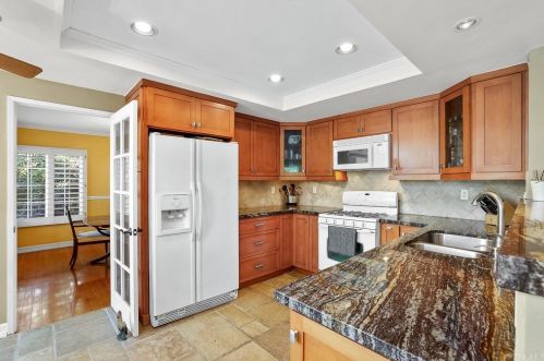 4 Campanero, Irvine CA  92620-1821 exterior