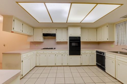 46 Ivy Ct, Conroe TX  77304-1205 exterior