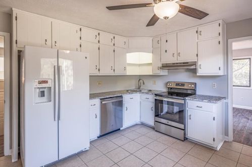 3955 Joyce Ct, Conyers GA  30013-3042 exterior