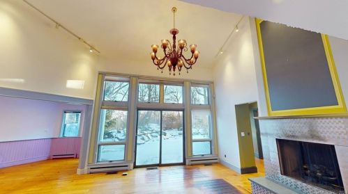 124 Witch Ln, Norwalk, CT 06853-1131