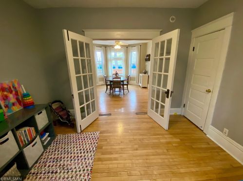 38 Douglas St, Saint Paul MN  55102-2714 exterior
