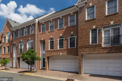 1333 Lawson Ln, Mc Lean, VA 22101-3639
