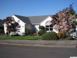 50 Sweden Cir, Silverton, OR 97381-1869