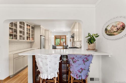 1066 Bonnie Brae Blvd, Denver CO  80209-5135 exterior