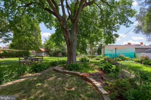 446 Ross St, Lancaster PA  17602-1944 exterior