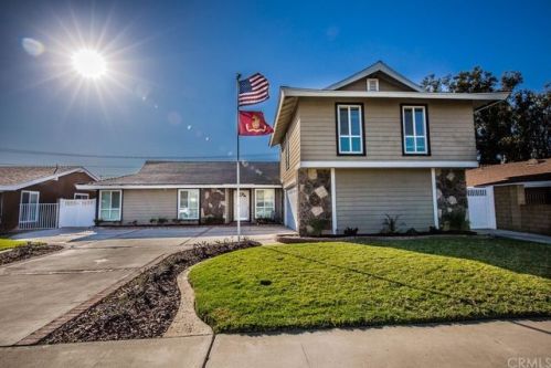 952 Morgan St, Orange, CA 92867-7554