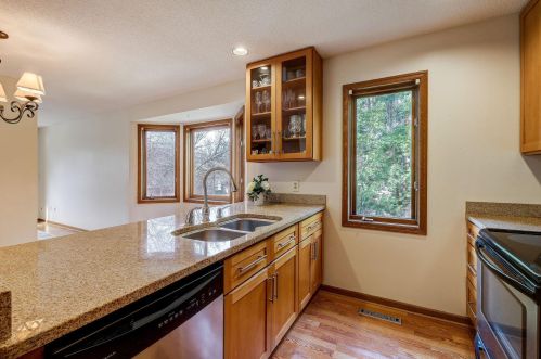 597 Holly Ave, Saint Paul MN  55102-2209 exterior