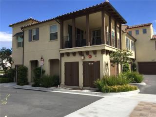 182 Borrego, Irvine, CA 92618-8887