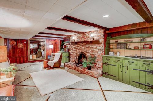 2113 Lyndell Dr, Lancaster PA  17601-5728 exterior