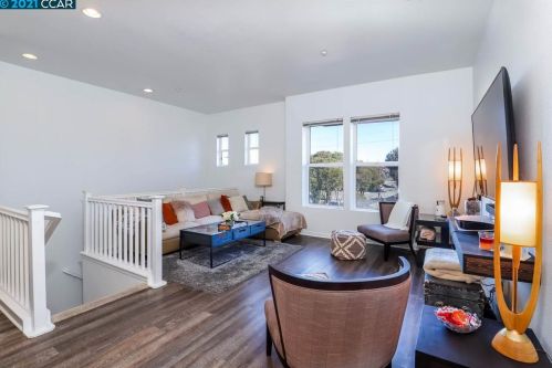 22853 Paseo Pl, Hayward, CA 94541-6607