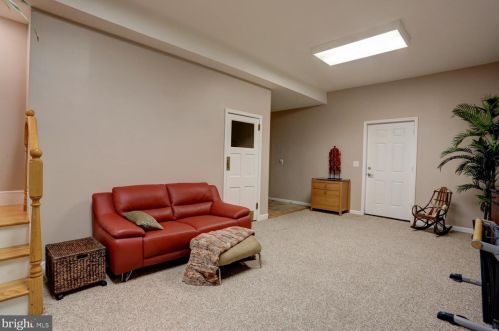 241 Cherry St, Lancaster PA  17602-2725 exterior