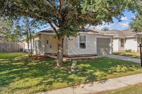 3206 Crownover St, Austin TX  78725-4753 exterior