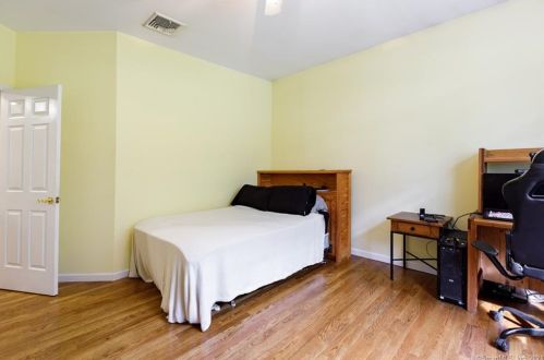 89 Falcon Ridge Rd, Torrington CT  06790-4389 exterior