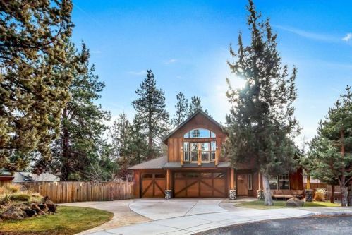 20125 Wapiti Ct, Bend, OR 97702-3062