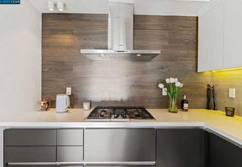7230 Morton Pl, Hayward, CA 94552-5284