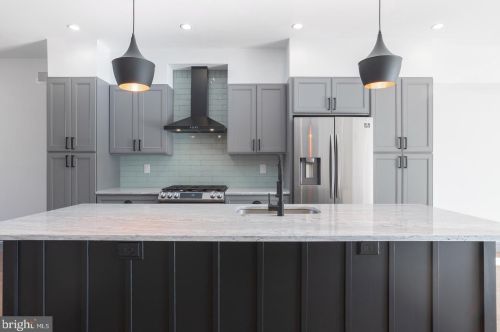 2403 Amber St, Philadelphia PA  19125-1606 exterior