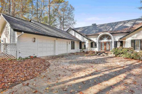 160 Fawn Rdg, Newnan, GA 30265-1281